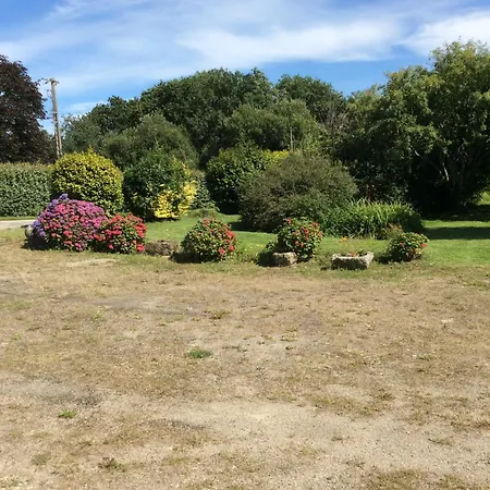 711- Spacieuse Ferme Bretonne Avec Sauna Et Grand Dom wakacyjny