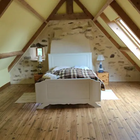 711- Spacieuse Ferme Bretonne Avec Sauna Et Grand *