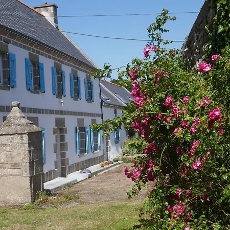 711- Spacieuse Ferme Bretonne Avec Sauna Et Grand *