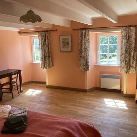 711- Spacieuse Ferme Bretonne Avec Sauna Et Grand Dom wakacyjny *